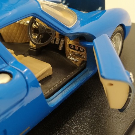 Modellino Ferrari 250 Le Mans colore blu, scala 1/18 scatola non originale