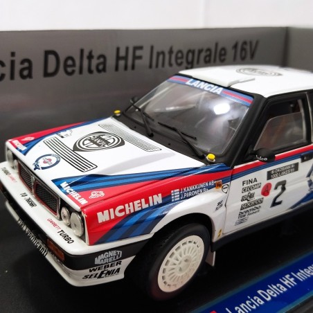 Modellino Sun Star Lancia Delta HF integrale Martini Rally 1000 lakes sc. 1/18