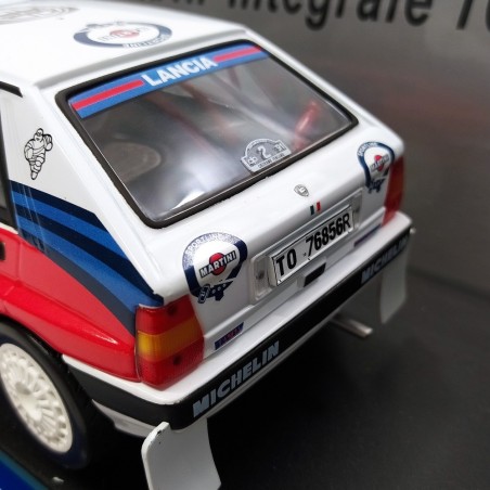 Modellino Sun Star Lancia Delta HF integrale Martini Rally 1000 lakes sc. 1/18