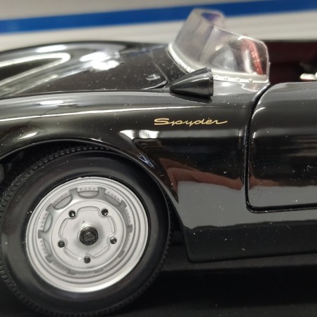 Modellino Maisto Porsche 550 RS Spyder nera sc. 1/18 esposta