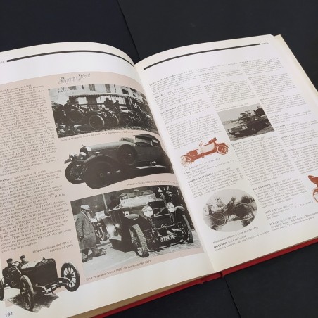 Libro Enciclopedia illustrata della automobile storica e classica David Burgess