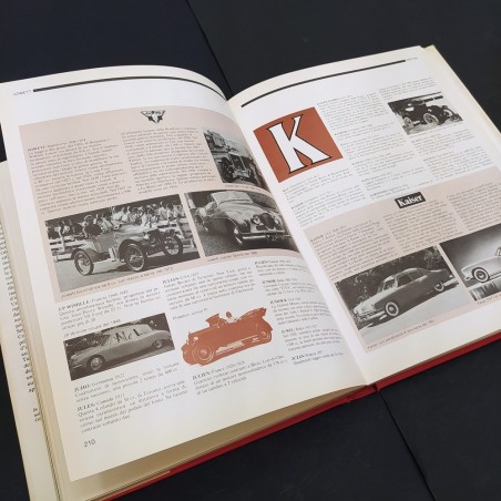 Libro Enciclopedia illustrata della automobile storica e classica David Burgess