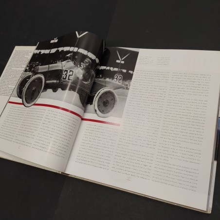 Libro Auto americane dalle origini a oggi Matt Delorenzo 2004