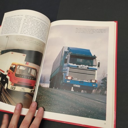 Libro Modern trucks Eric Gibbins 1984 Editore: Galley Press
