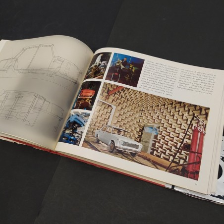 Libro Linea Fiat 1966 - Sovracopertina con segni del tempo e piccoli strappi