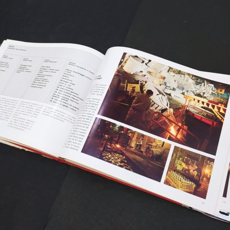 Libro Linea Fiat 1966 - Sovracopertina con segni del tempo e piccoli strappi
