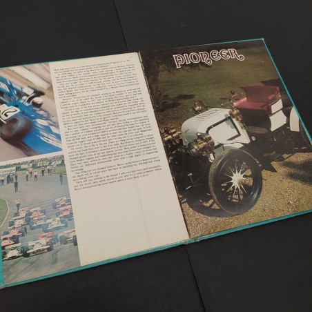 Libro All colour book of racing cars Brad King 1973