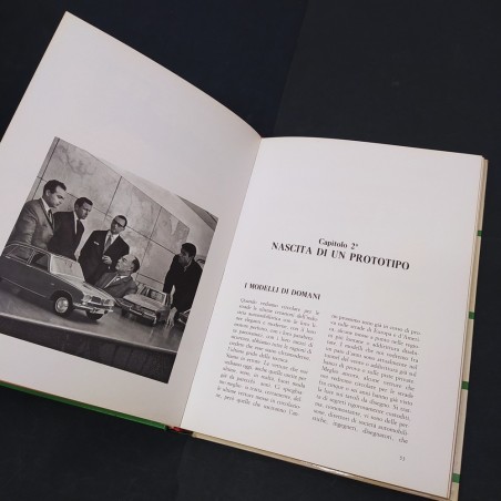 Libro Come nasce un’automobile Peter Roberts 1969