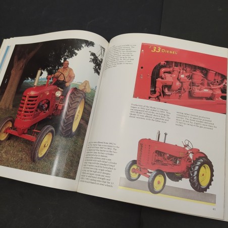 Libro Farm tractor color history – Massey tractors C. H. Wendel 1992