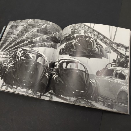 Libro Pensieri in movimento. Il mondo Volkswagen tra passato e futuro AAVV 1999