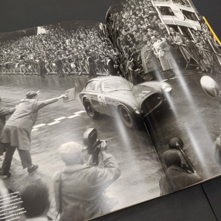 Annuario ufficiale Ferrari Year Book anno 1992 ottimo stato