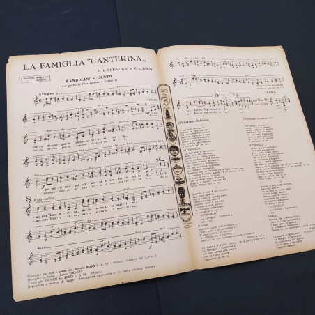 Spartito di Cherubini e Bixio La famiglia canterina 1943-XXI - lotto di 3
