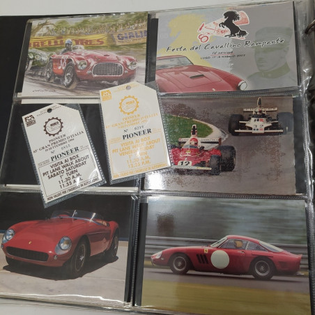 Raccoglitore con oltre 760 tra cartoline, adesivi biglietti circuiti grand prix