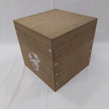 Scatola in legno cubica lato 28 cm con scorpione Abarth
