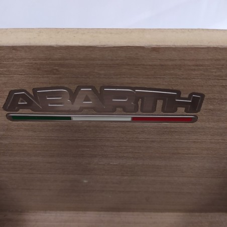 Scatola in legno cubica lato 28 cm con scorpione Abarth