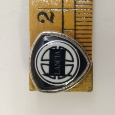 Scudetto magnetico Lancia manifattura Bomisa Milano, 15x15 mm nuovi con bustina 2