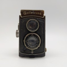Macchina fotografica Rolleicord ottiche ofuscate, condizioni mediocri