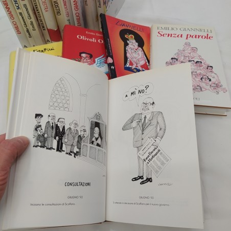 Lotto di 15 libri di satira, 14 di Giannelli + 1 Forattini