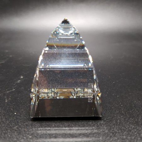 Cristallo Swarovski piramide Art. 7450 Nr 040 000