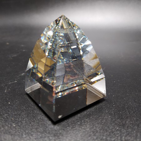 Cristallo Swarovski piramide Art. 7450 Nr 040 000