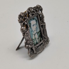 Mini portafoto in metallo argentato lavorato liberty anni 10/20 2