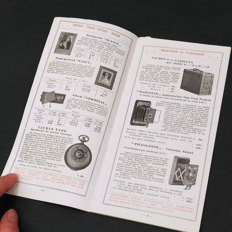 Rivista con listino del materiale fotografico Ganzini 1923. Buone condizioni