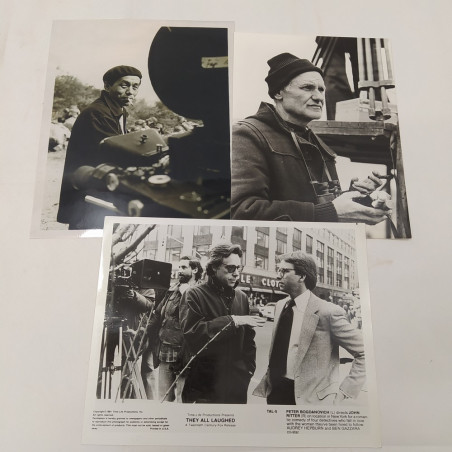 Lotto di 71 foto e cartoline di registi e attori sul set, varie annate. Buono