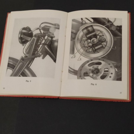 Libretto uso e manutenzione moto leggera Guzzi 1949. Segni del tempo