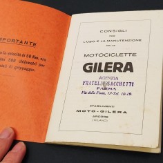 Libretto d'uso e manutenzione delle motociclette Gilera. Segni del tempo 2