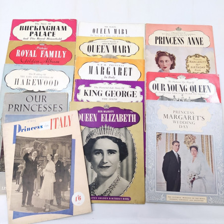 Materiale cartaceo, libretti, riviste fotografiche famiglia reale Regno Unito