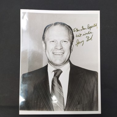 Foto autografa con dedica del presidente USA Gerald Ford. Buono