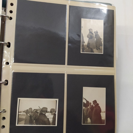 Album di 42 foto ristampe, lettere  e ritagli giornale di casa Savoia. Buono