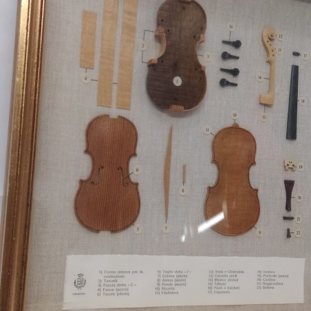 Quadro con miniatura di un violino Stradivari 51x38 cm Comune di Cremona. Buono
