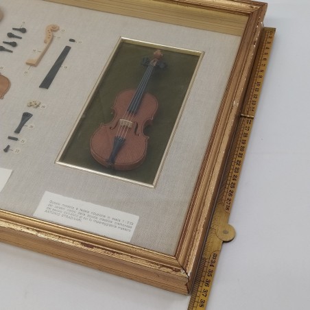 Quadro con miniatura di un violino Stradivari 51x38 cm Comune di Cremona. Buono