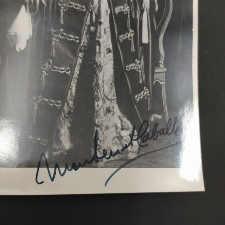 Foto con autografo della soprano Montserrat Caball? 1966. Buono