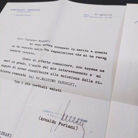 Lotto 2 lettere Forlani e Venturi, carta intestata e buste originali. Buono
