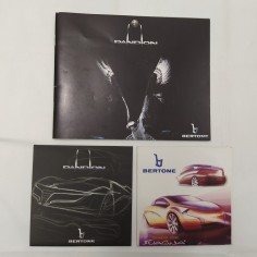 Catalogo Alfa Romeo Pandion Bertone e 2 CD comunicati stampa. Buono