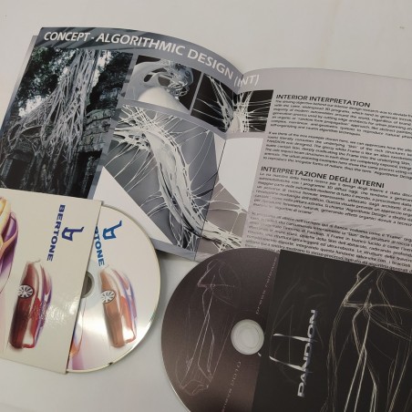Catalogo Alfa Romeo Pandion Bertone e 2 CD comunicati stampa. Buono