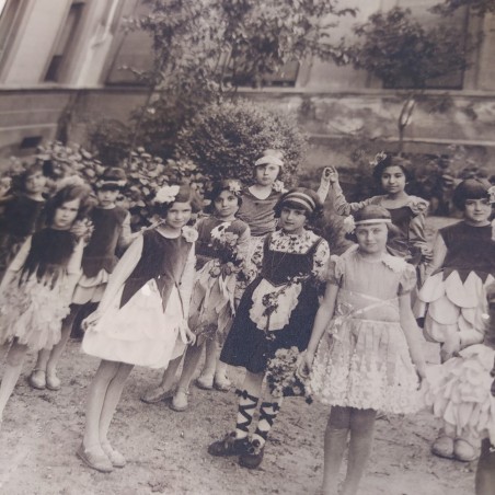 Lotto di 4 foto originali d'epoca primo 900 ritraenti bambine