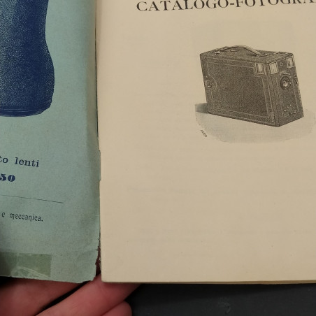 Catalogo articoli fotografici e ottici Albini, n° di maggio 1898. Strappi lievi