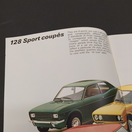 Brochure Fiat 128 Rally 1300 in francese, 128 sport coupè in inglese. Buono