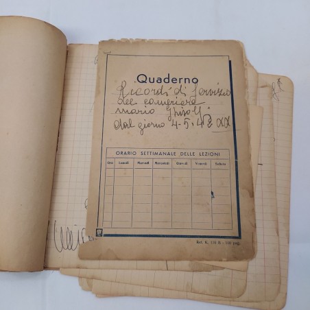 Quaderno con autografi vari dal 1942 logoro