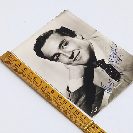 Cartolina fotografica con autografo Vittorio Gassman. Buono