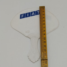 Ventaglio Fiat in plastica bianca 13x16 cm. Rigature 2