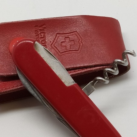 Coltellino multiuso Victorinox Leitz con fodero e passante in cuoio rosso. Buono