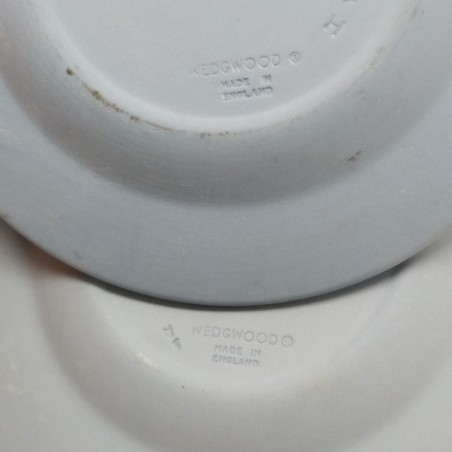 Lotto di 2 piattini Rolls Royce Wedgwood celesti, diam. 11 cm. Ottimo