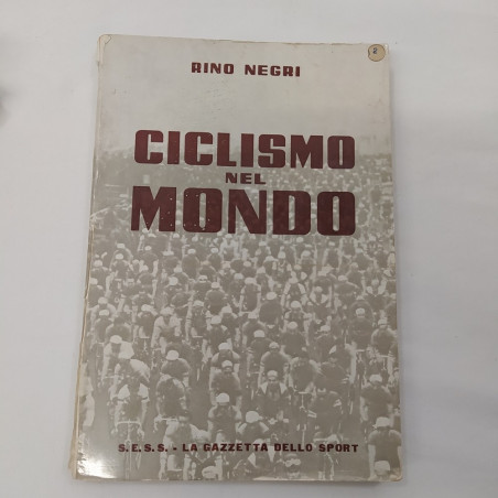 Lotto di 3 libri di ciclismo Negri, Chierici 1957/61/68. Ingiallimenti