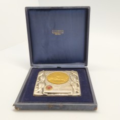 Trofeo Automobilistico Ferraiolo 1956. Ossidazioni, sbucciature