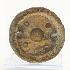 Fregio Fiat in ottone smaltato diam 5,5 cm. Ossidazione e macchie 2