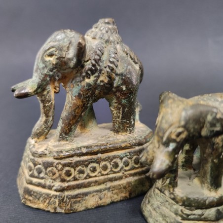 Set di 6 elefantini birmani metà 800 in bronzo uso peso per oppio